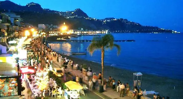 Estrellas De Mar Casa Giardini Naxos Appartamento